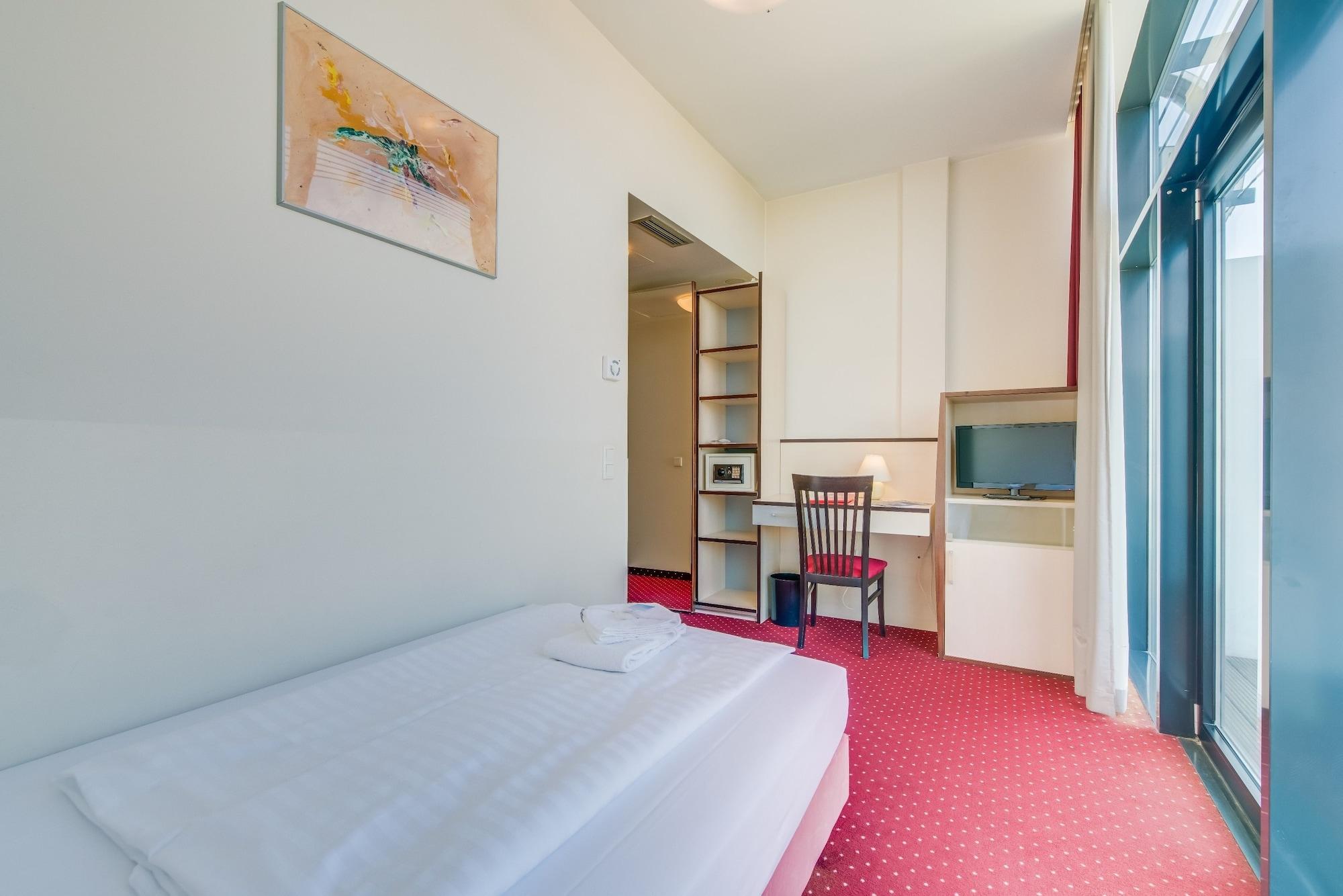 Come Inn Berlin Kurfuerstendamm Buitenkant foto