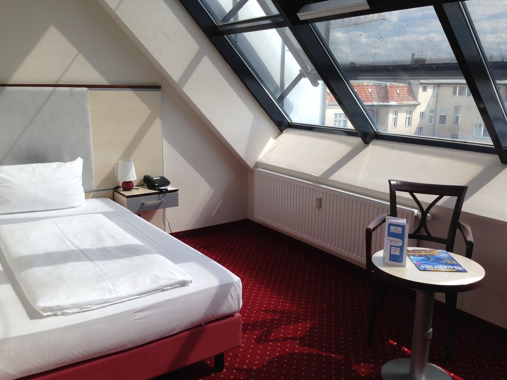 Come Inn Berlin Kurfuerstendamm Buitenkant foto
