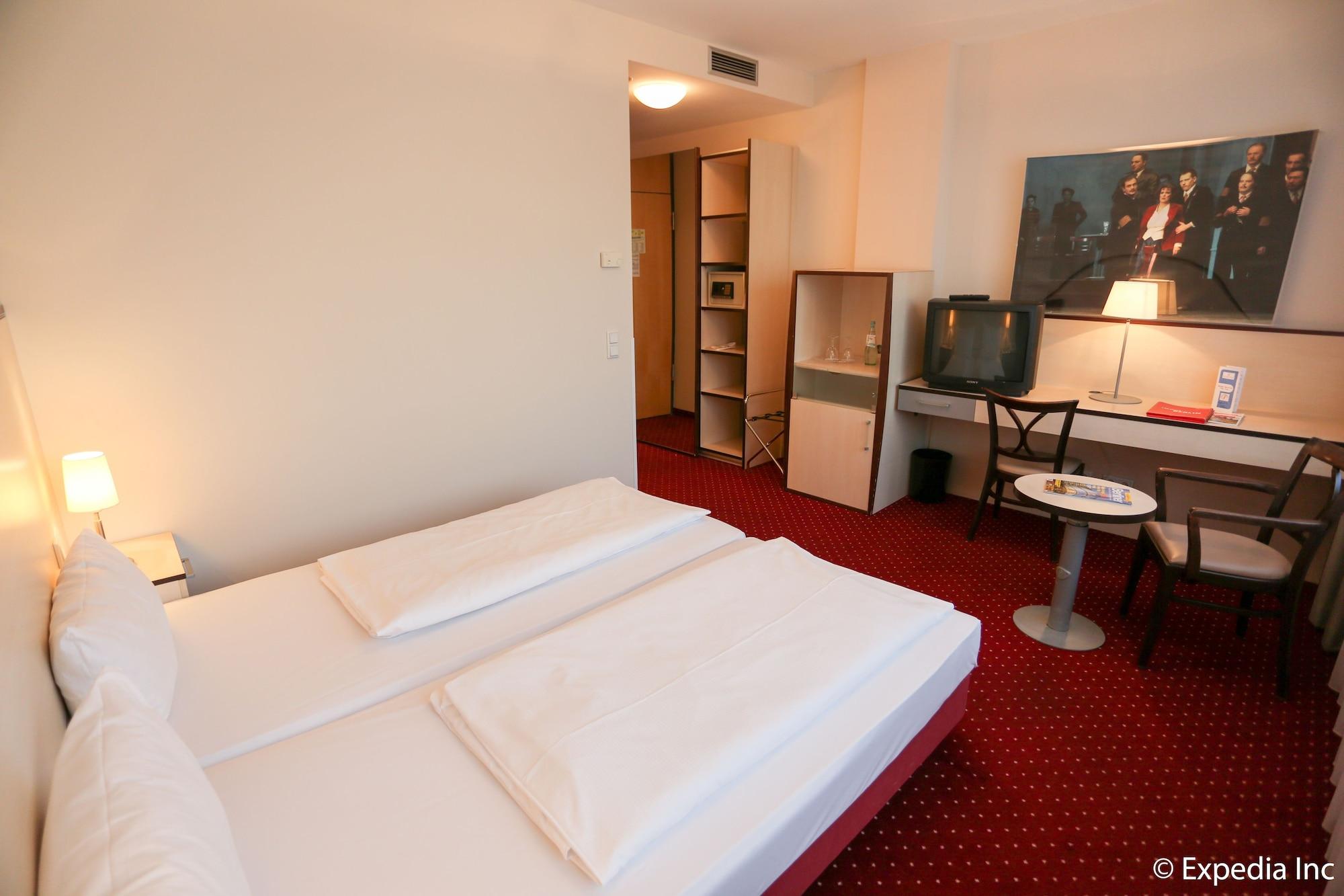 Come Inn Berlin Kurfuerstendamm Buitenkant foto