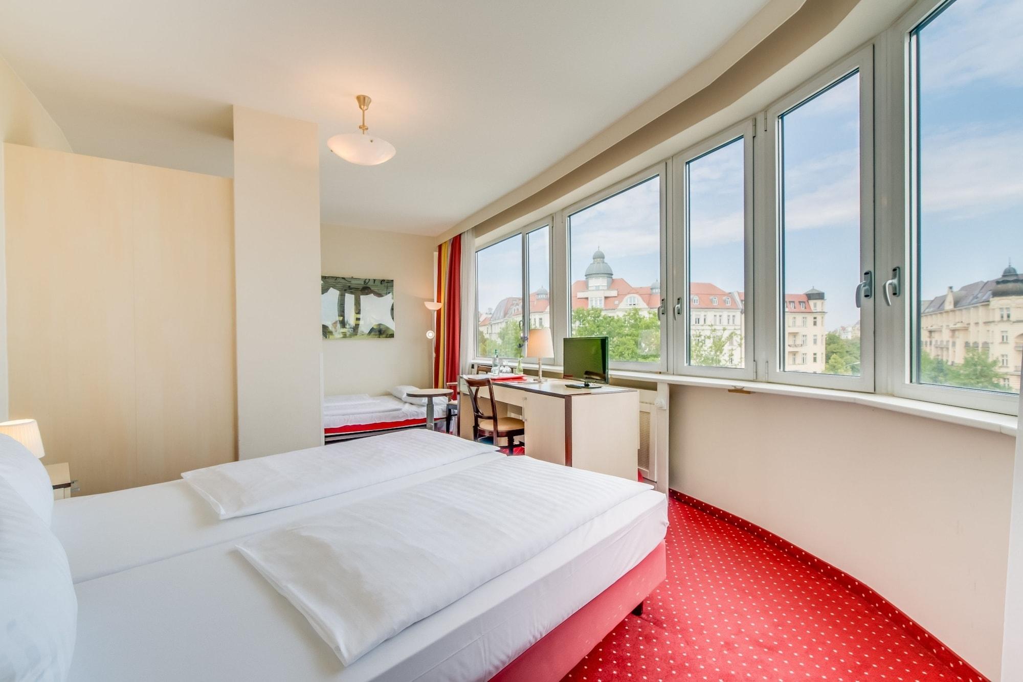 Come Inn Berlin Kurfuerstendamm Buitenkant foto