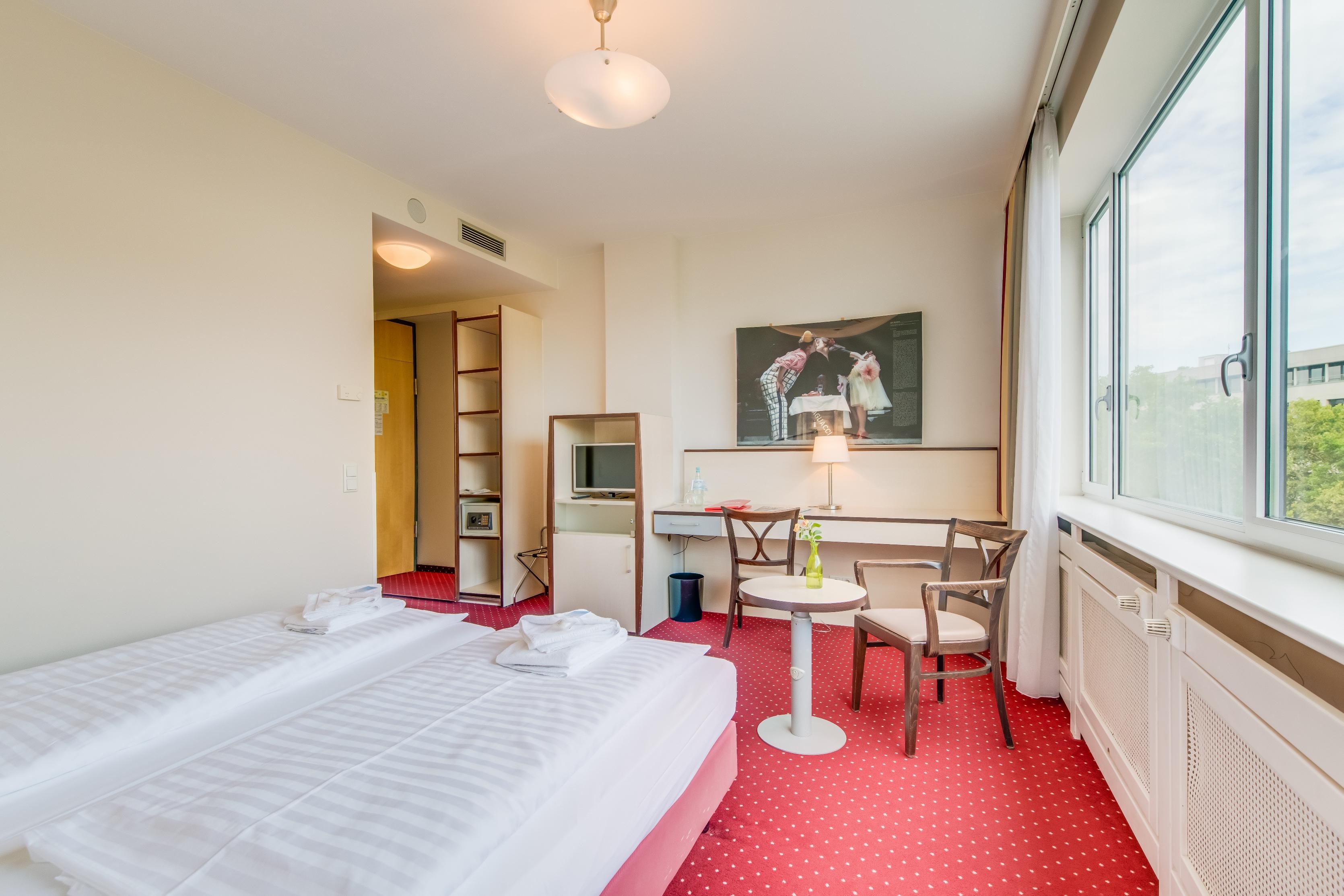 Come Inn Berlin Kurfuerstendamm Buitenkant foto